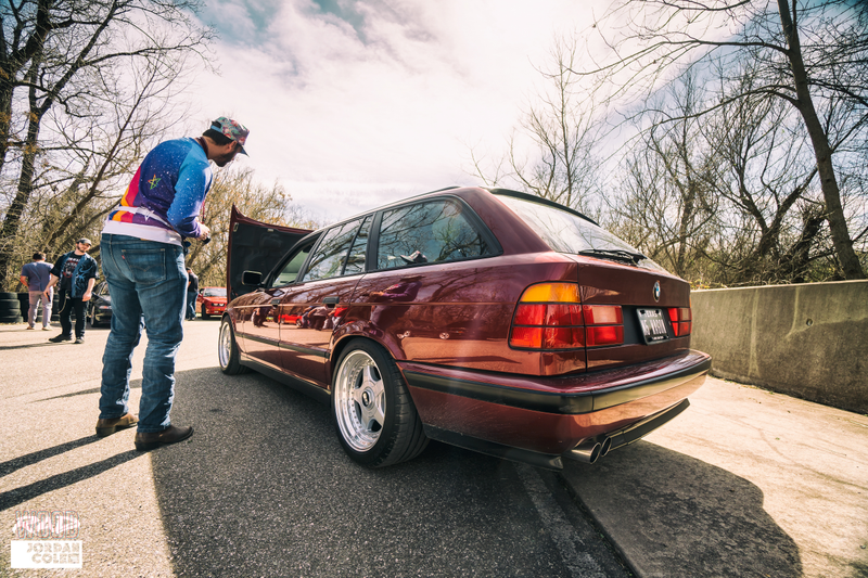 Illustration for article titled The Fastest Way from Dallas to Austin is Craigslist: A Radwood Story